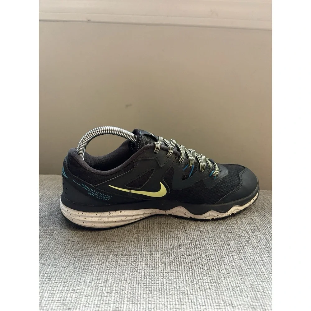 Nike Juniper Trail Black‎ Yellow Athletic Running Hiking Shoes Womens Size 8